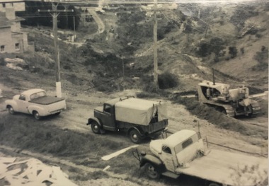 Construction of Stawell and Yarra Streets, Kew
