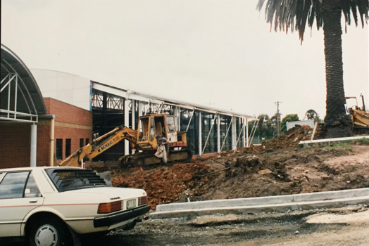 Kew Recreation Centre, High Street, circa 1987