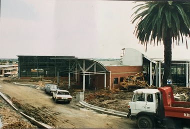 Kew Recreation Centre, High Street, circa 1987