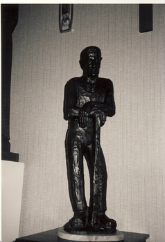 Bronze Sculpture : The Worker, Leopoldine Mimovich, 1990