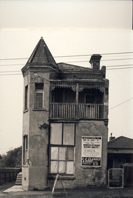 House, 104 Peel Street, Kew