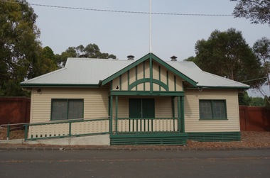 Harriers' Pavilion, Victoria Park (Kew), 2014