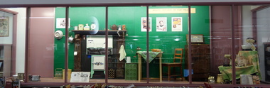 Display: Model Kitchen of the 1920s, Kew Library, 2014