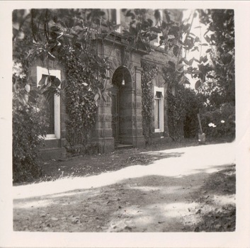 Portico, D'Estaville, 7 Barry Street
