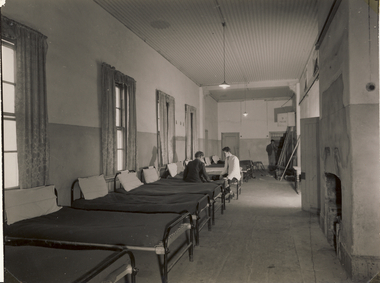 Photograph, Australian News and Information Bureau, Hospital Ward, Kew Mental Hospital, 1956, 1956