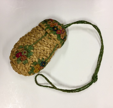 Raffia purse