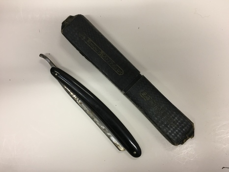 Straight Razor and Case
