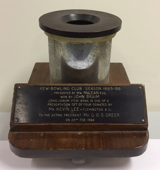 Kew Bowling Club / Season 1885-86 Commemorative Trophy