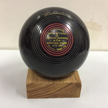 Kew Bowling Club Inscribed Heseltine Bowling Ball, Mrs W Wynne, 1969