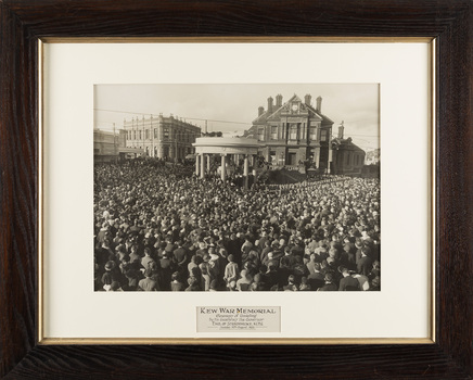 Kew War Memoriał: Ceremony of unveiling by His Excellency the Governor Earl of Stradbroke, K.C.M.G. Thursday 30th August 1925