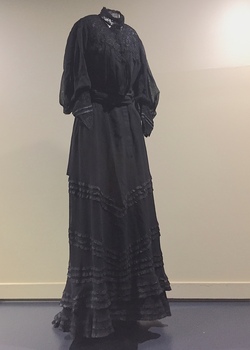 Black Lace Evening Dress, circa 1907