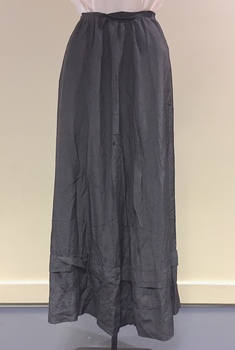 Black Lace Evening Dress, circa 1907