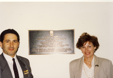 Photograph, Memorial Plaque, Cr Phyllis Hore, Mayor of Kew 1985-1986, 1994