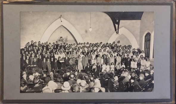 Photograph: Choir, Kew Baptist Church