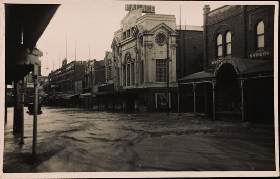 Postcard: Flood, Glenferrie Road, Hawthorn
