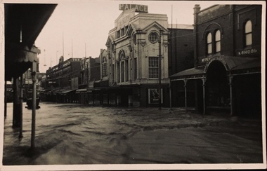 Postcard: Flood, Glenferrie Road, Hawthorn