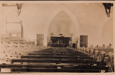 Photograph: Interior, Kew Baptist Church