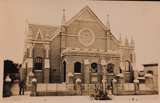 Postcard: Kew Baptist Church
