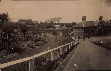 Postcard: Kew Railway Station