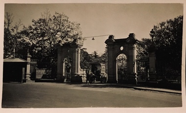 Photograph: Gates, Kew Lunatic Asylum
