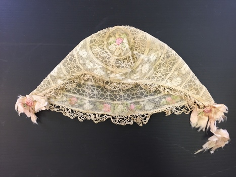 Accessory: Baby's bonnet