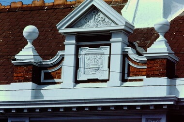 Rendered Pediment, Kew Court House
