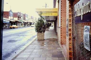 High Street, Kew East