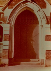Entrance, Kew Congregational Church, Walpole Street