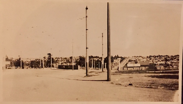 High Street, Kew East
