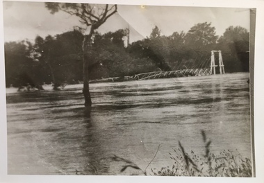 Photograph - Kane's Bridge on the Yarra River, December 1934