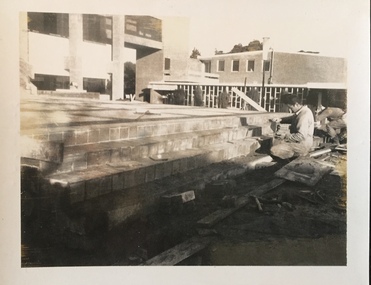 Construction of the Kew Civic Centre