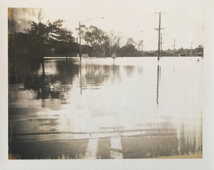 Flooding of the Yarra Valley at Kew East