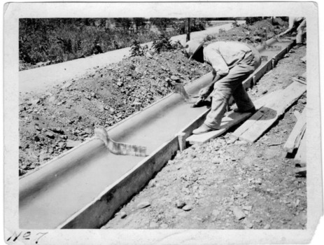 Instructional photograph: using concrete in street kerbs