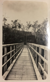 Zig-Zag Bridge on the Yarra River at Kew