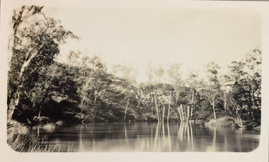 Zig-Zag Bridge on the Yarra River at Kew
