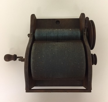 Hand drum carder