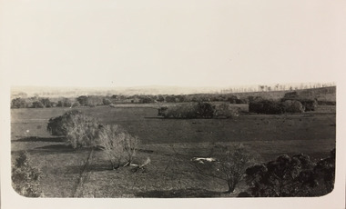 Farmland, near or between Bruthen and Swan Reach