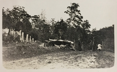 Family group near Glen Wills and Lightning Creek