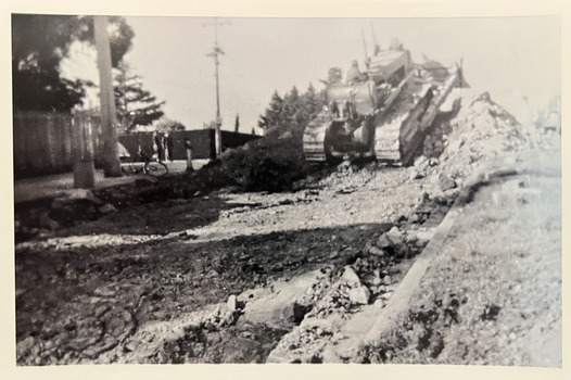 Road-making, Studley Park Road