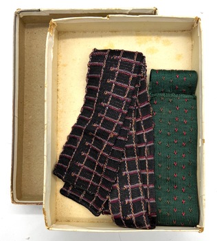 Cardboard box with ties