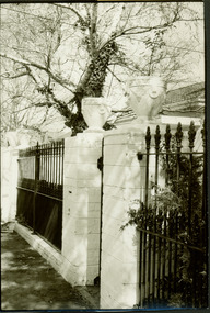House, Highbury Grove, Kew