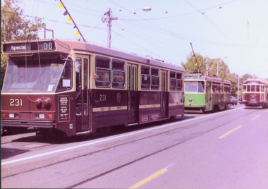 A Class 231, Y1 Class B11 & W2 Class 380 in High Street South