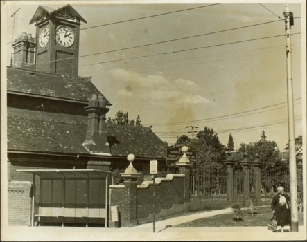 Entrance to Boroondara General [Kew] Cemetery