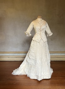 Ivory silk and tulle bridesmaid's outfit