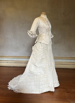Ivory silk and tulle bridesmaid's outfit