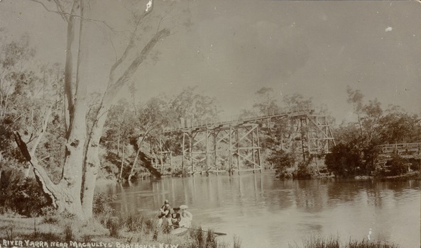 River Yarra near Macauleys' Boathouse Kew