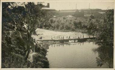 Crossing Dights' Falls on the Yarra by foot