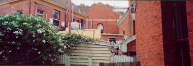Former Kew Court House : Outbuildings