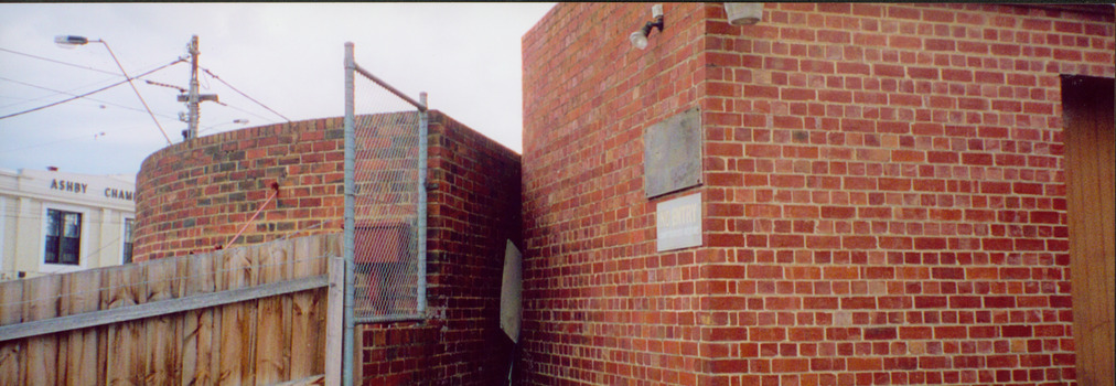 Kew Court House : rear buildings facing Cotham Road