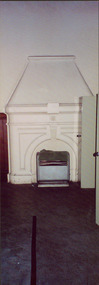 Kew Court House : Court Room fireplace